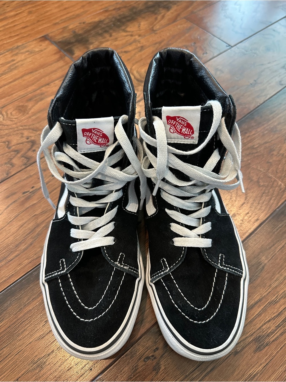 Vans classic Black & White High-Top Skate Sneakers
